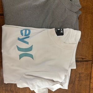 Kids rashguards in Gray and White